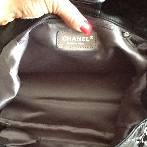 SOLD!   Chanel Orylag Fox Fur and Lambskin Leather Flap Bag. PRICE DROP⏬️ - Picture 4 of 8